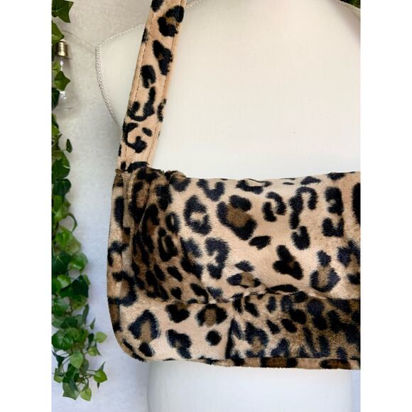 Y2K Cheetah Print Fuzzy Shoulder Purse - Picture 9 of 12